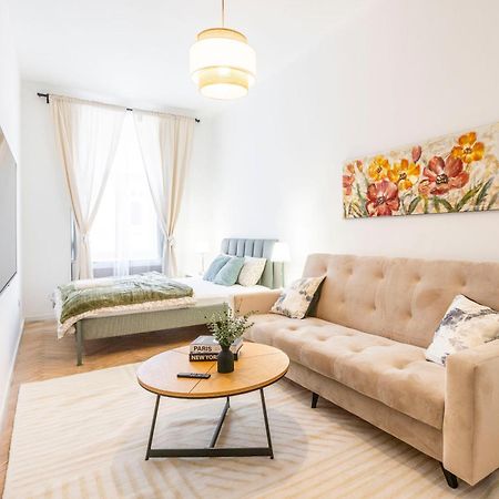 Charming & Cozy Central Apartment In The King Street بودابست المظهر الخارجي الصورة